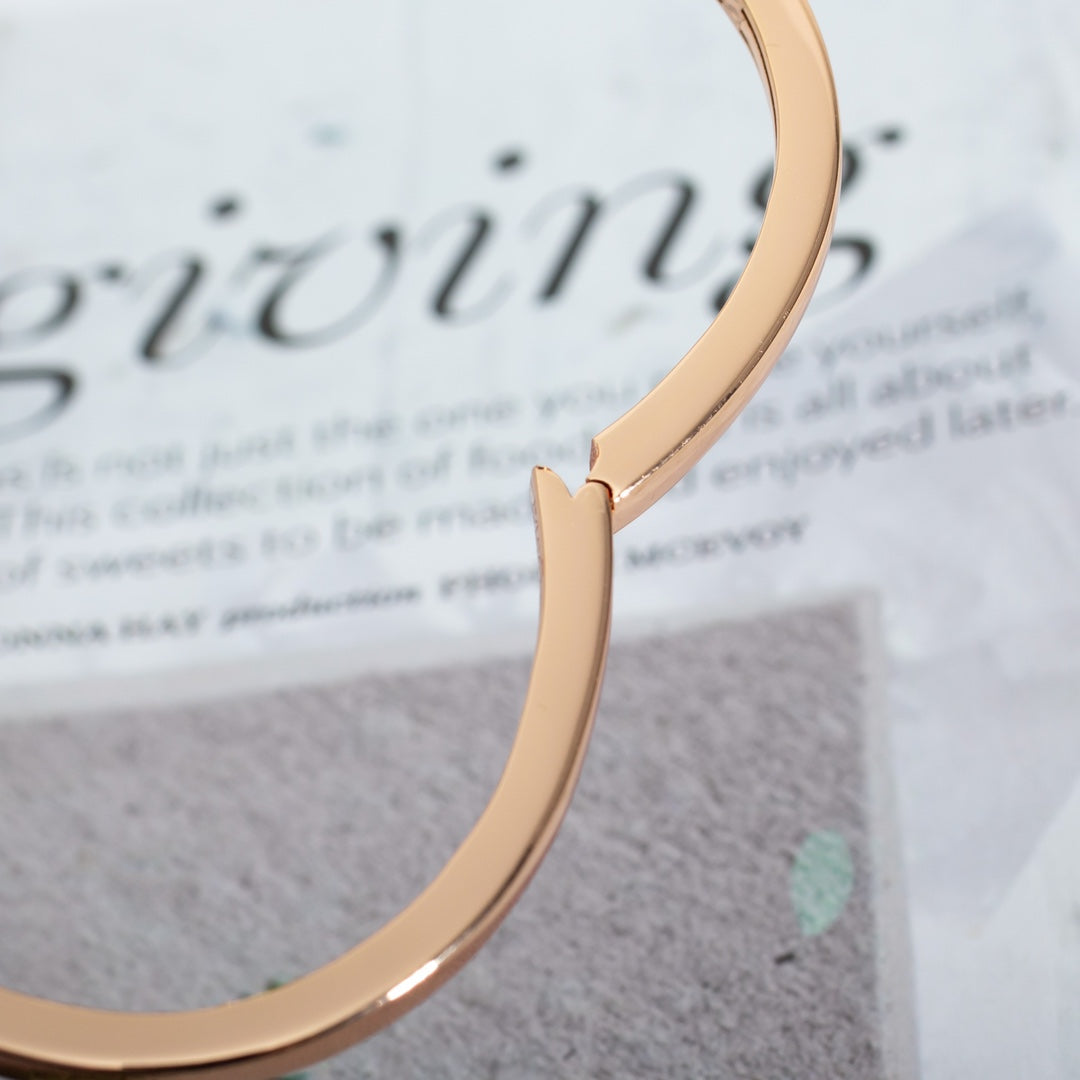 [⭐Glow Muse ]DREAM BRACELET OPEN PINK GOLD MOP DIAMOND