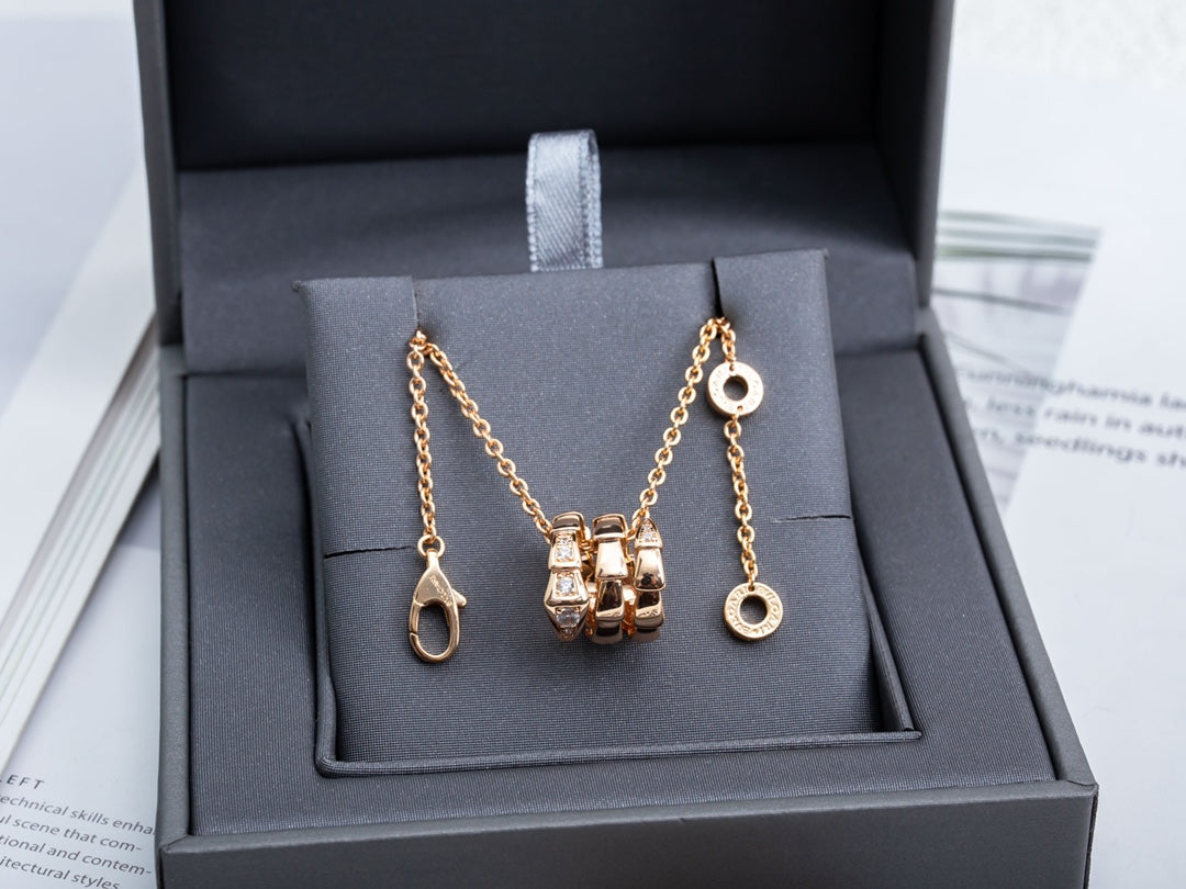 [⭐Glow Muse ]SERPENTI PINK GOLD NECKLACE DIAMOND