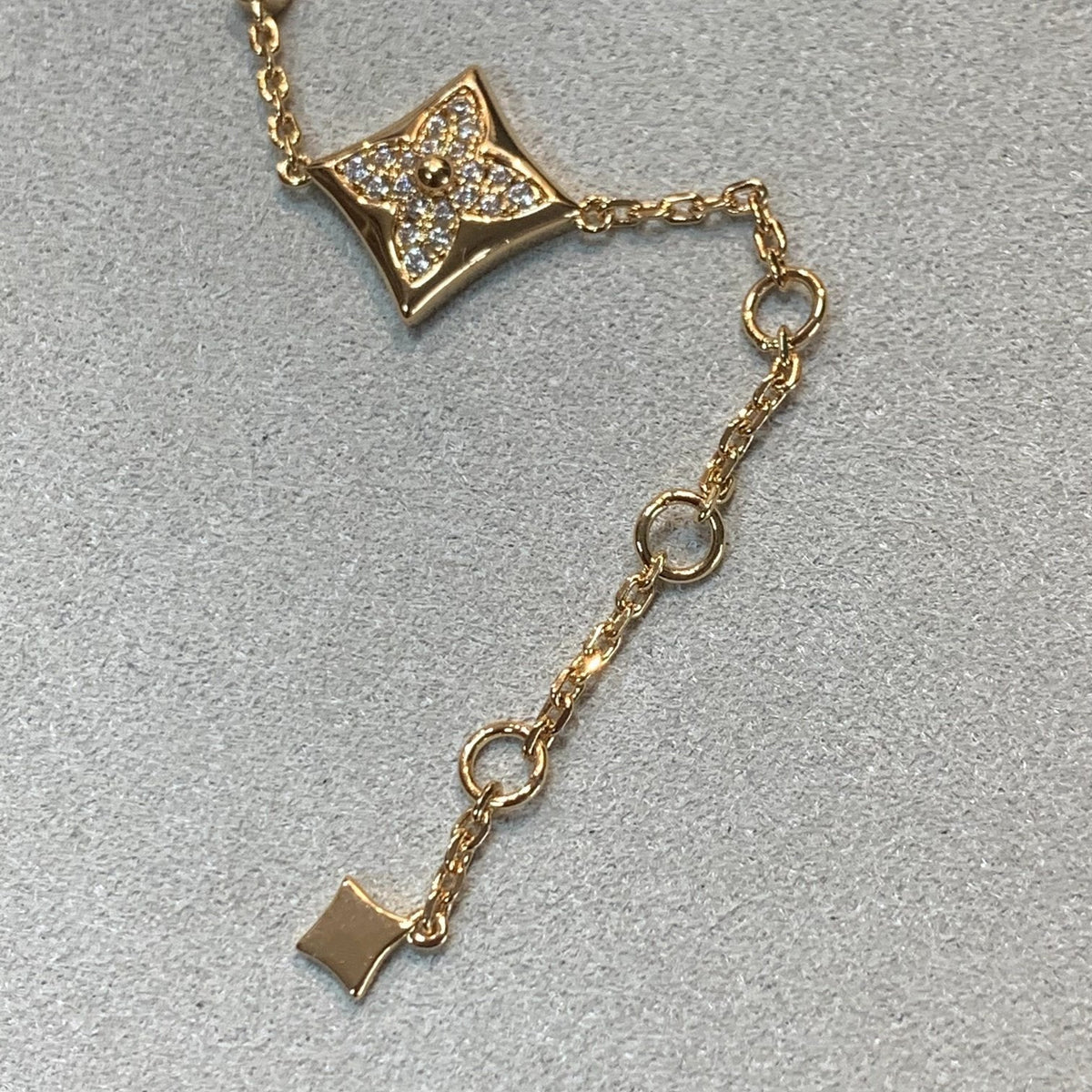[Glow Muse]STAR AND SUN 4 MOTIFS GOLD DIAMONDS BRACELET