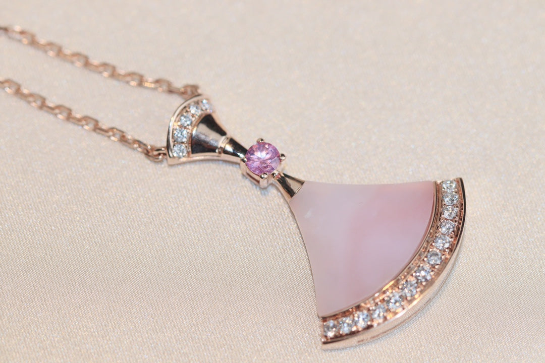 [⭐Glow Muse ]DREAM NECKLACE PINK MOP DIAMOND
