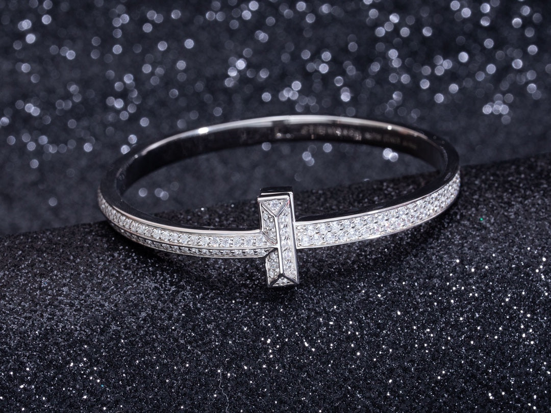 [Glow Muse ]WIDE DIAMONDS HINGED BANGLE SILVER