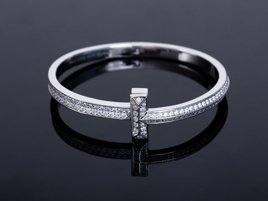 [Glow Muse ]WIDE DIAMONDS HINGED BANGLE SILVER