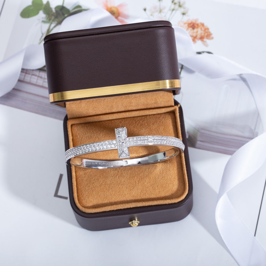 [Glow Muse ]WIDE DIAMONDS HINGED BANGLE SILVER