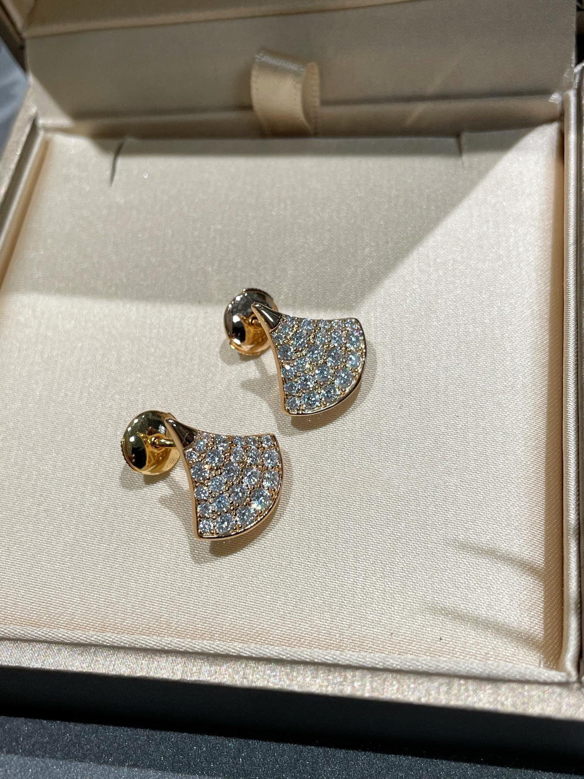 [⭐Glow Muse ]DREAM STUD EARRINGS DIAMOND