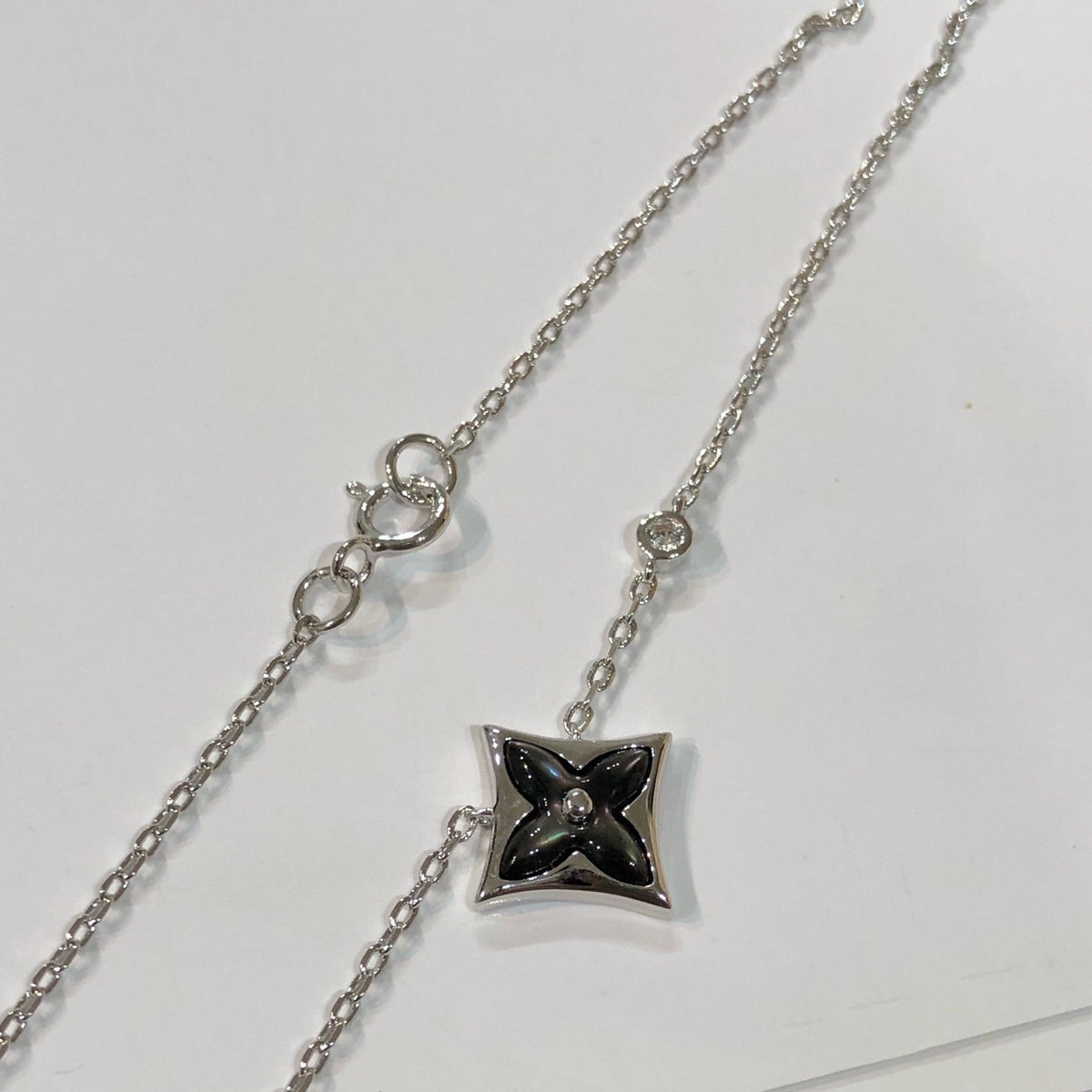 [Glow Muse]STAR BLACK MOP NECKLACE