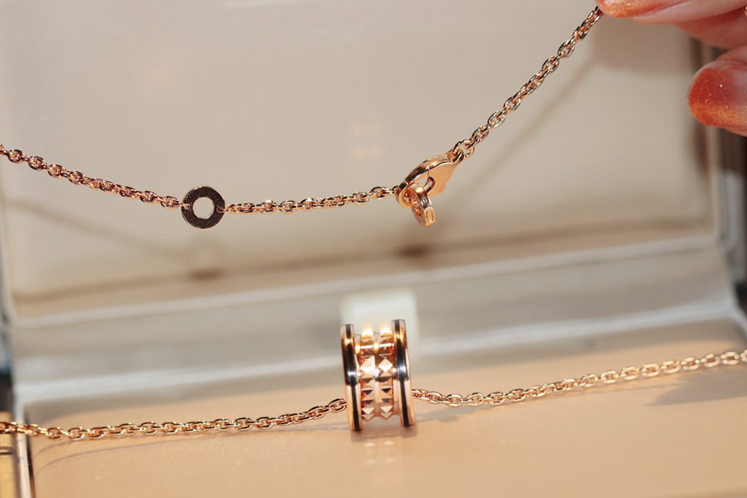 [⭐Glow Muse ]ZERO 1 ROCK PEDANT PINK GOLD BLACK NECKLACE