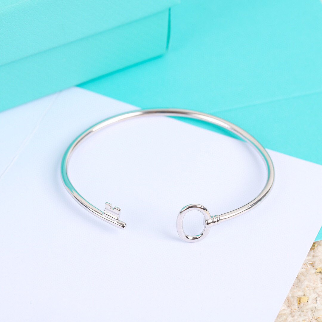 [Glow Muse ]KEY WIRE OVAL BRACELET