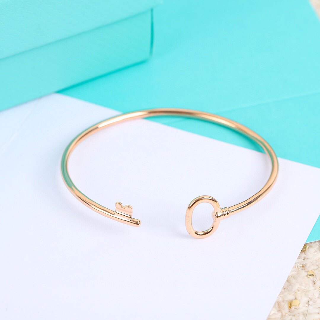 [Glow Muse ]KEY WIRE OVAL BRACELET