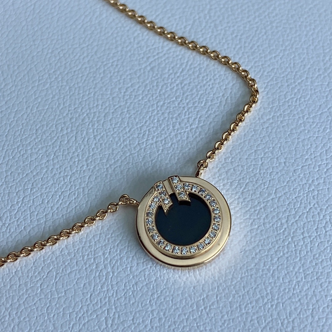[Glow Muse ]T DIAMOND CIRCLE PEDANT NECKLACE