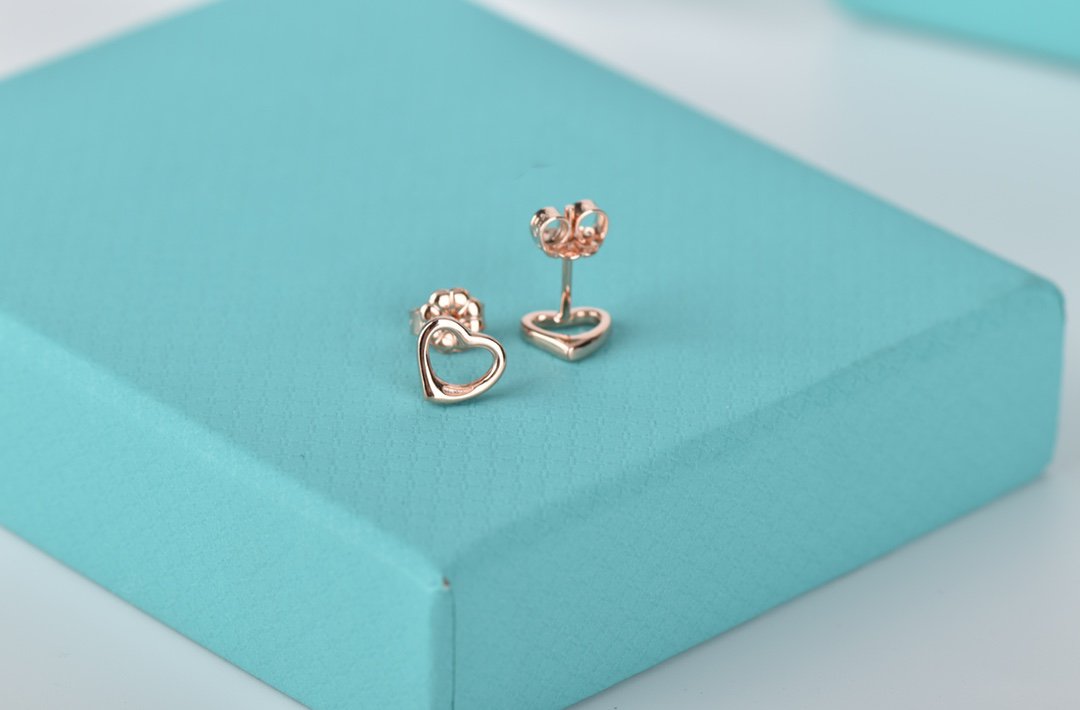 [Glow Muse ]OPEN HEART STUD EARRINGS
