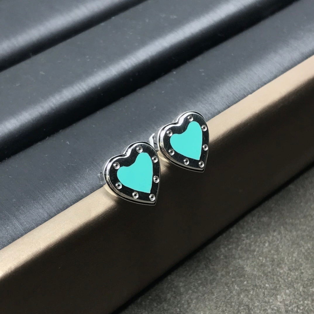 [Glow Muse ]HEART STUD SILVER EARRINGS
