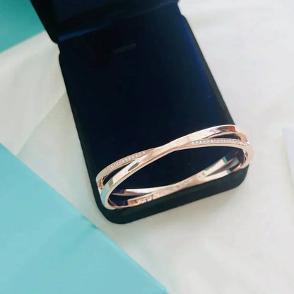 [Glow Muse ]NARROW HINGED BANGLEIN WITH DIAMONDS SMALL