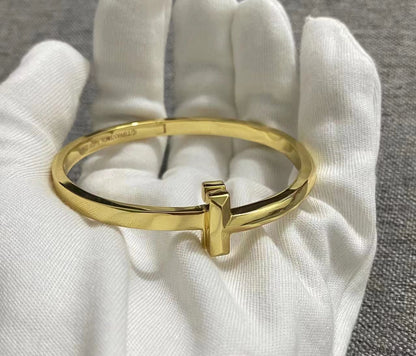 [Glow Muse ]T1 WIDE HINGED BANGLE BRACELET