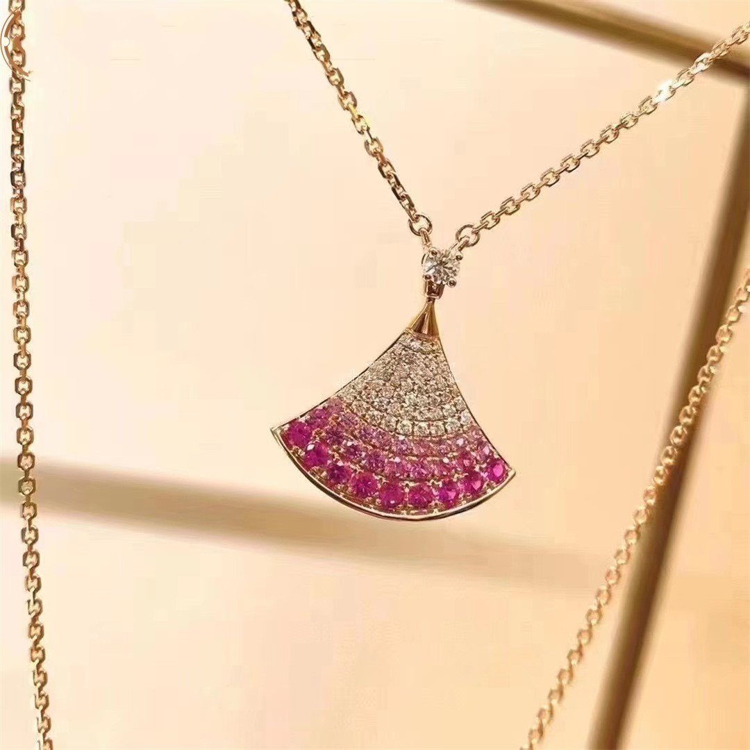 [⭐Glow Muse ]DREAM NECKLACE PINK GOLD PINK DIAMOND