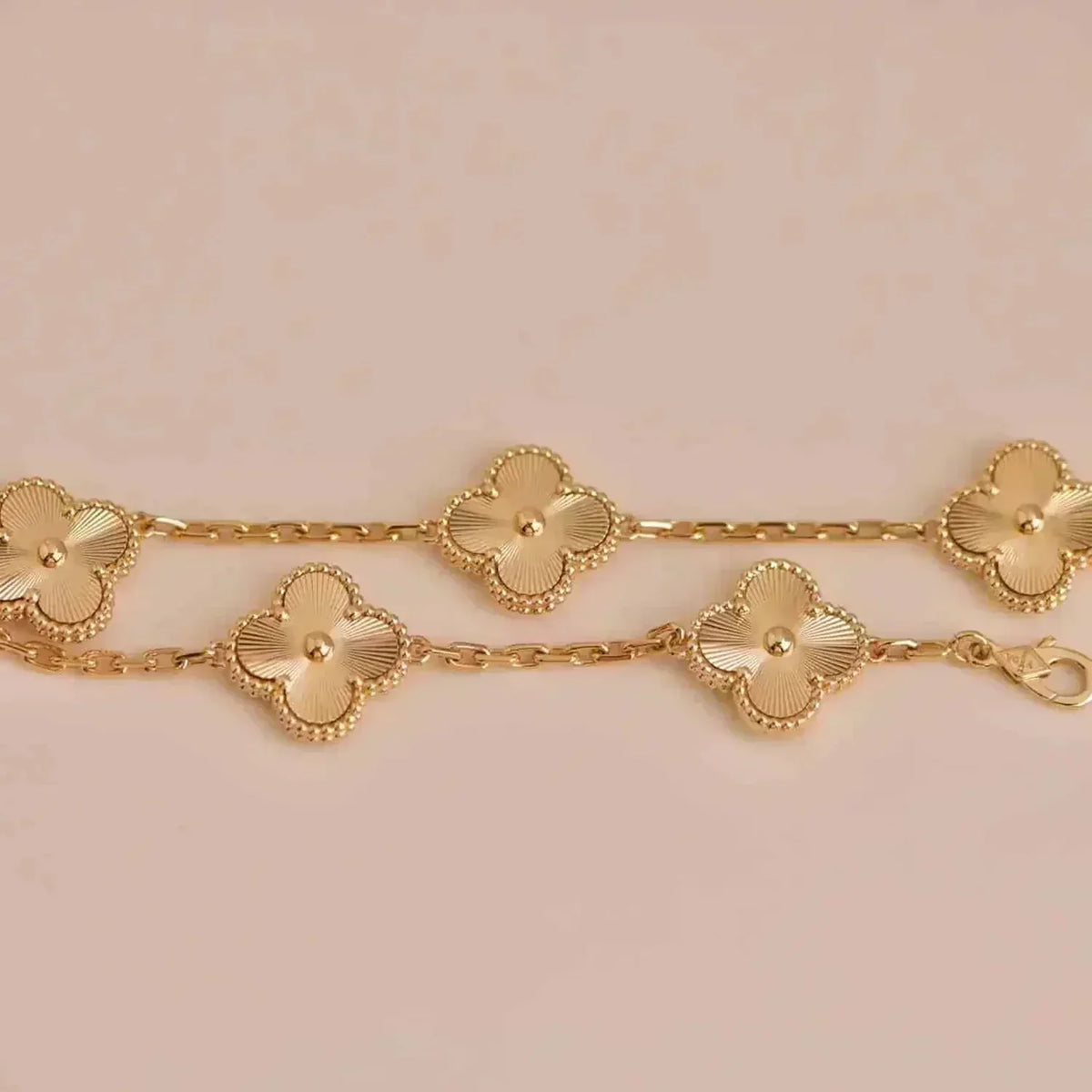 [⭐Glow Muse] CLOVER 5 MOTIF LASER BRACELET COLLECTION